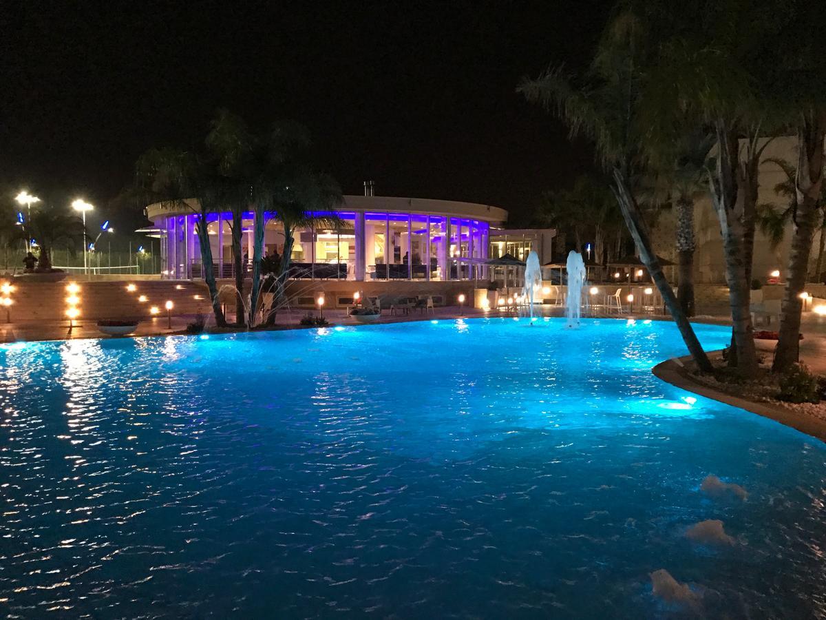 Dubaivillage Camposano Luaran gambar