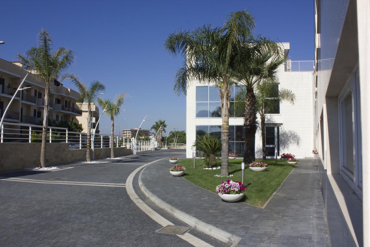 Dubaivillage Camposano Luaran gambar